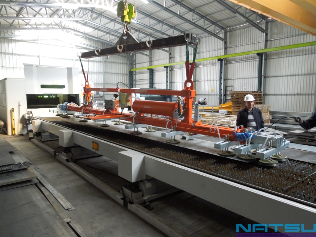 Sheet metal automatic loading and unloading systems, laser cutting centres, CNC punching machine, CNC bending centers and is used in sizing lines for sheet metal.